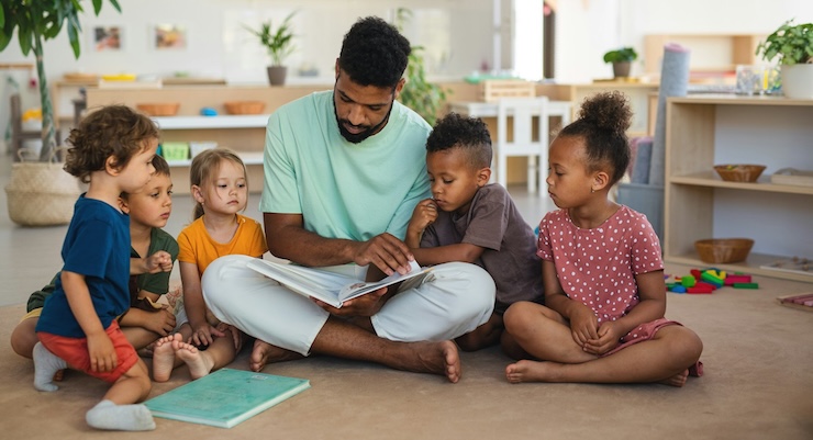 Children reading in circle